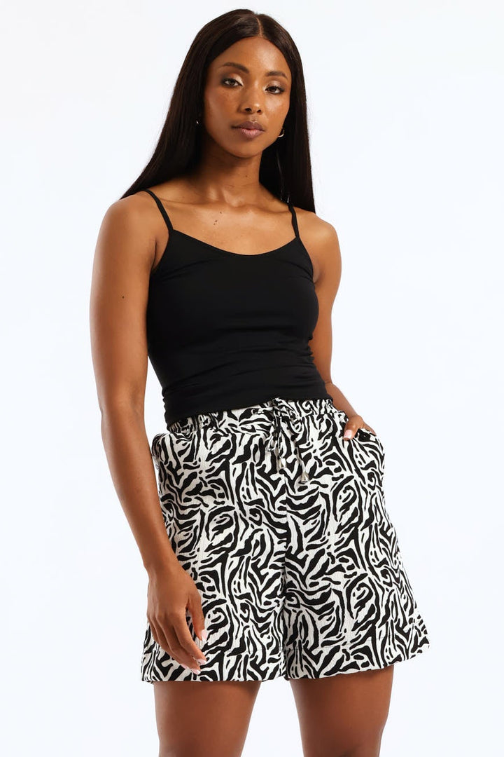 Drawstring Eyelet Crinkle Bermuda Toggle Shorts - Black/Beige