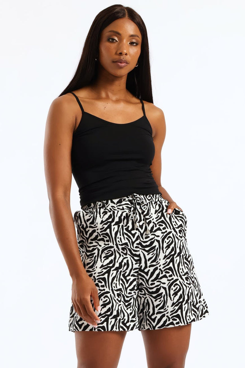 Drawstring Eyelet Crinkle Bermuda Toggle Shorts - Black/Beige