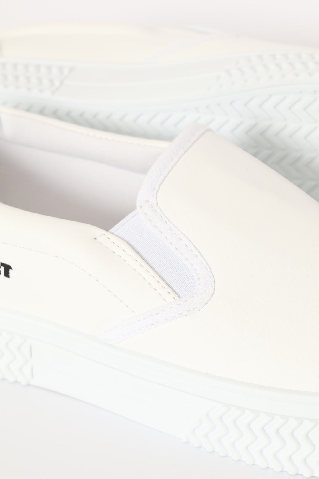 Girls Magnum Sneaker - White