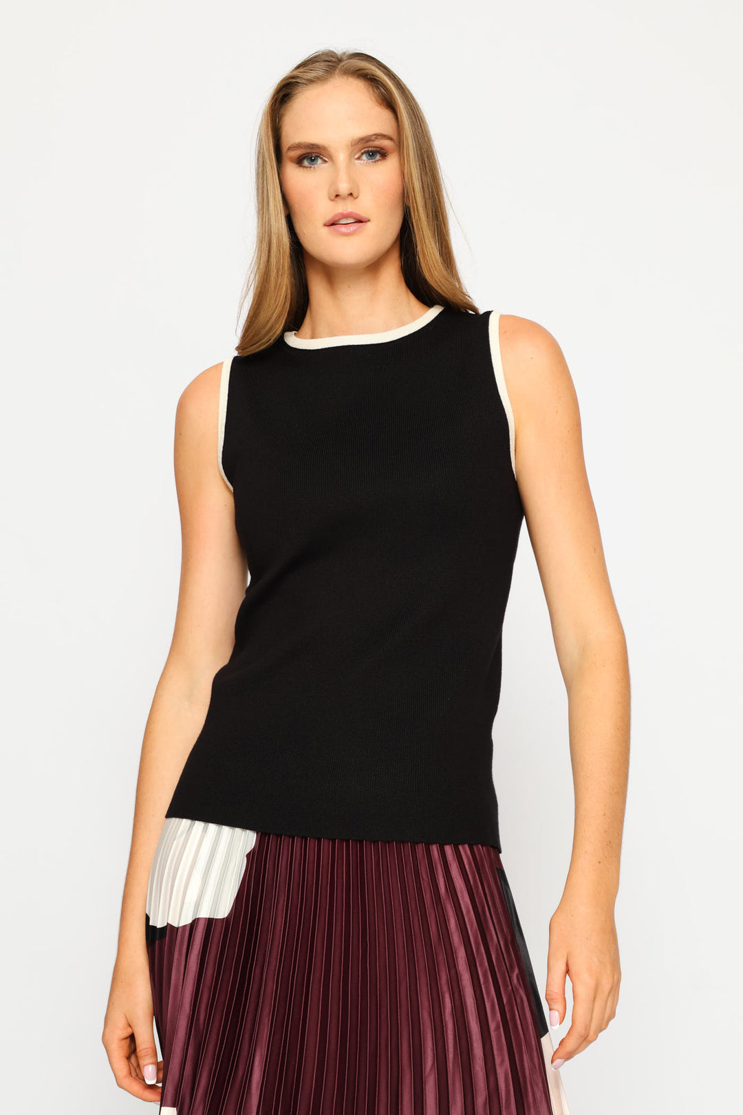 Crew Neck Contrast Pullover - Black/Cream