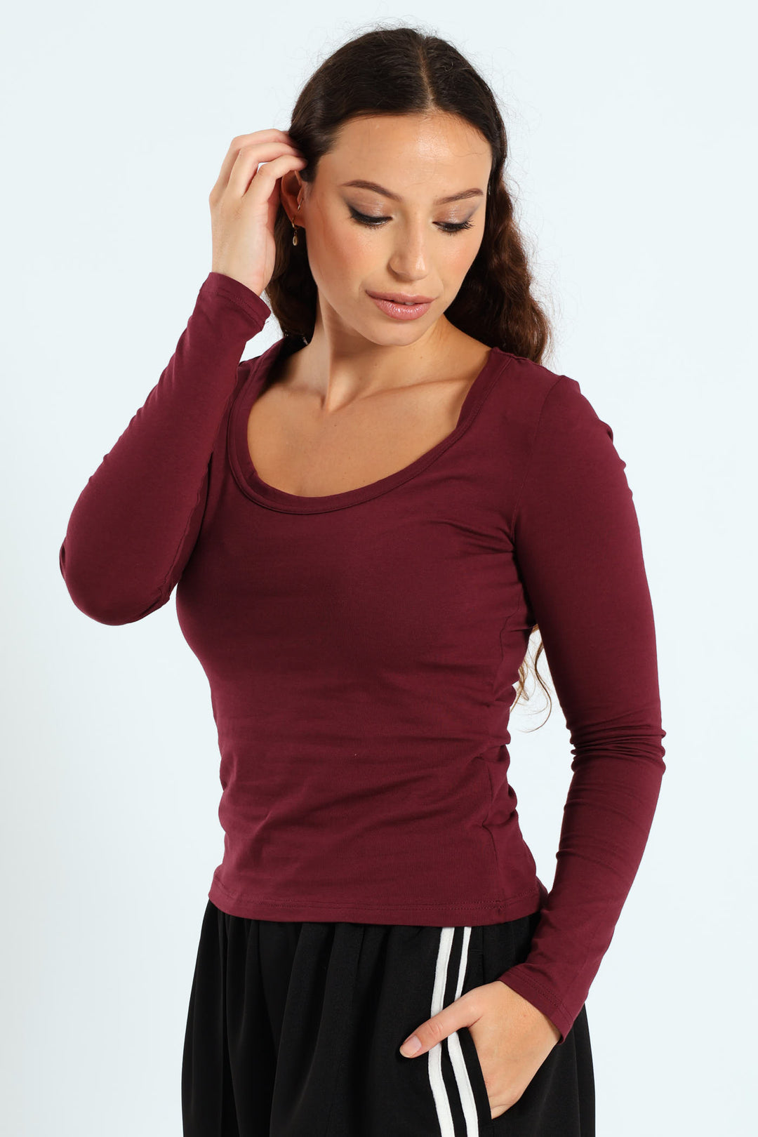 Long Sleeve Scoop Neck Basic Knit Top - Burgundy