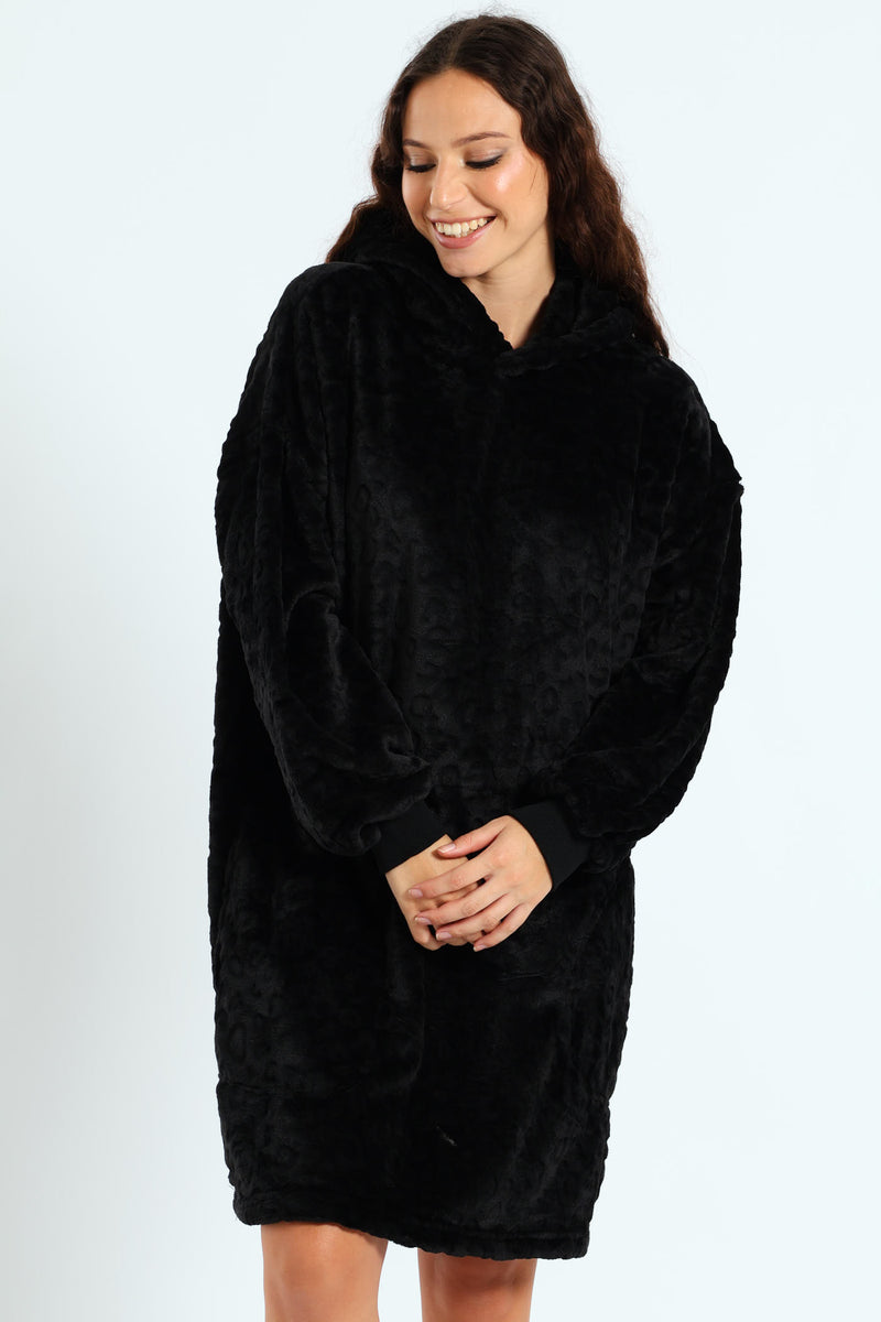 Embossed Animal Print Oversize Snuggie - Black