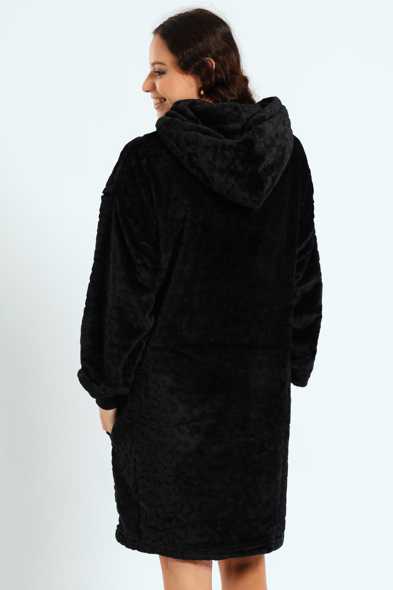 Embossed Animal Print Oversize Snuggie - Black