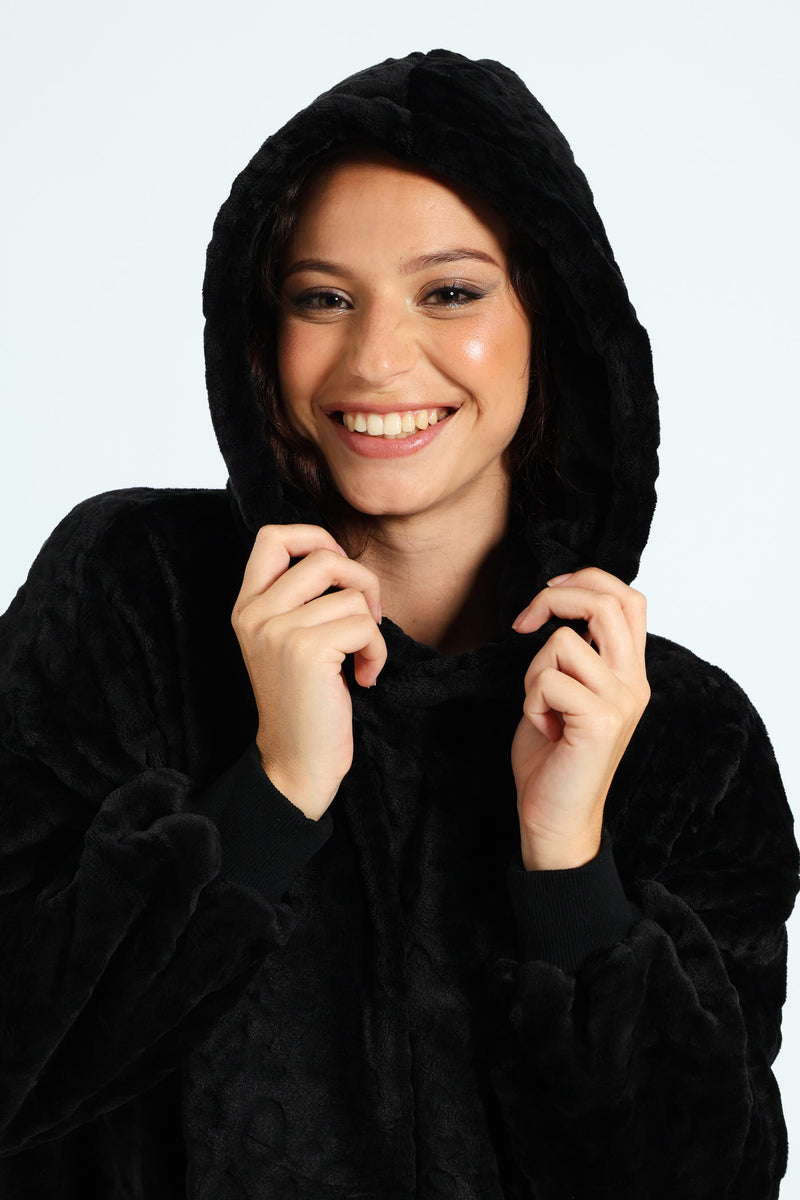 Embossed Animal Print Oversize Snuggie - Black