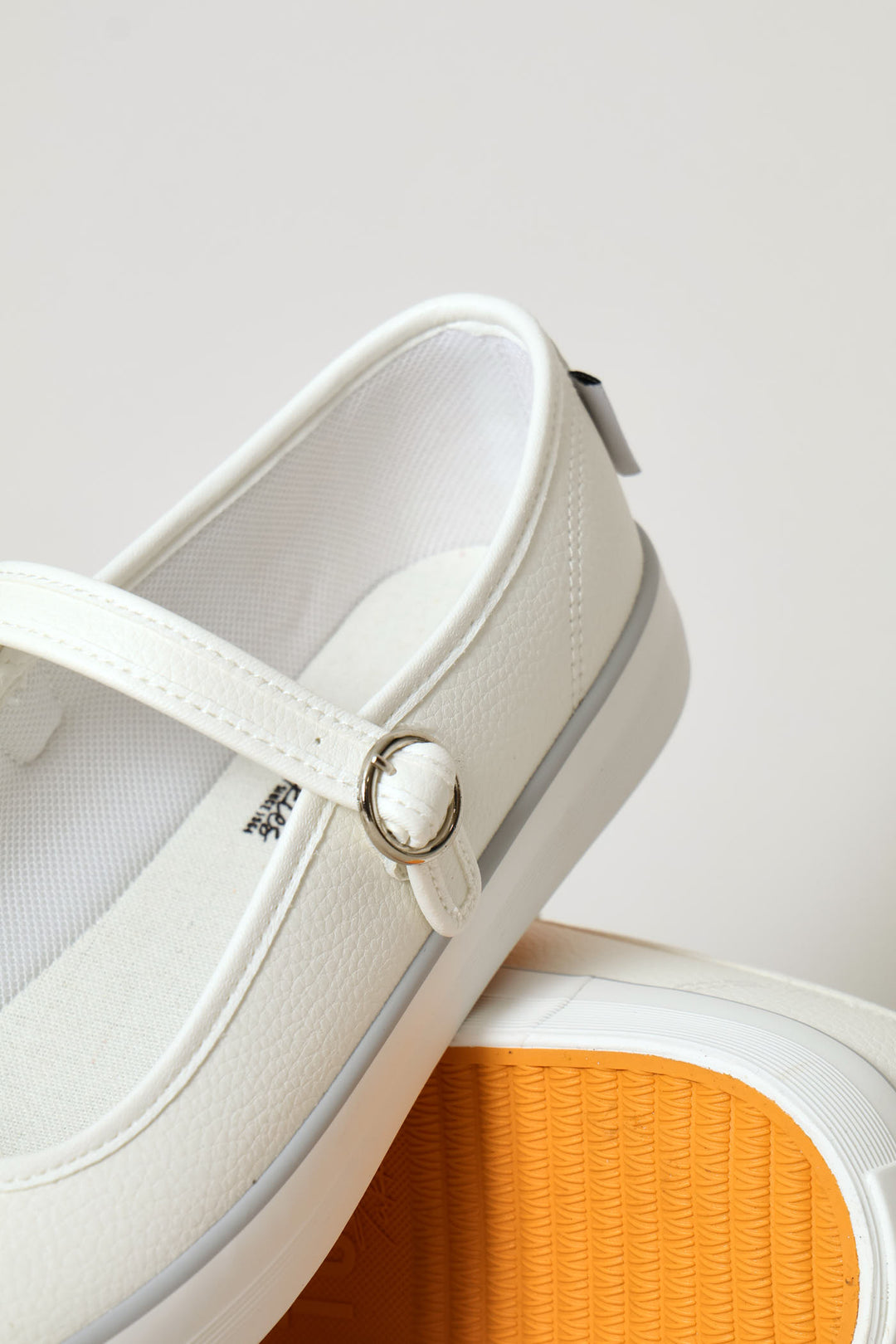 Elisa Pump - White