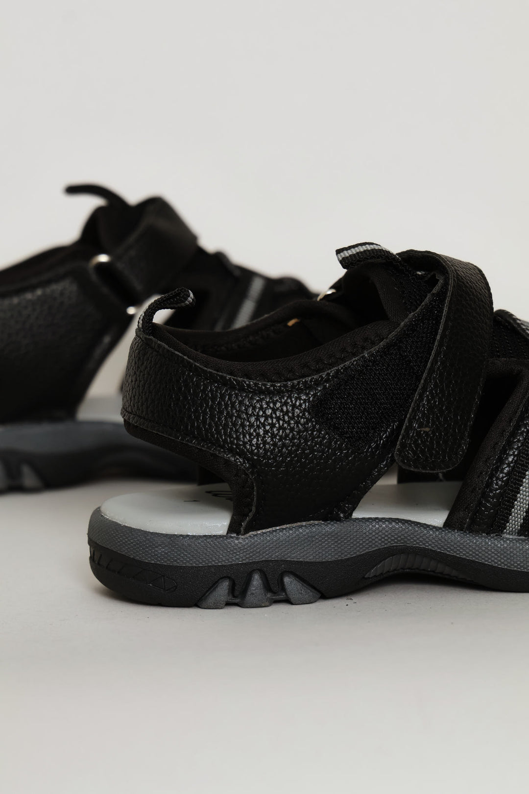 Boys Closed Toe Adenture Sandal - Black/Grey