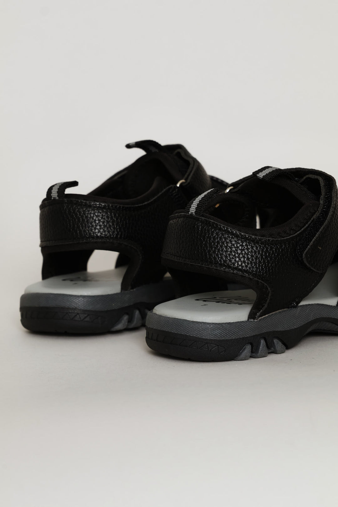 Boys Closed Toe Adenture Sandal - Black/Grey