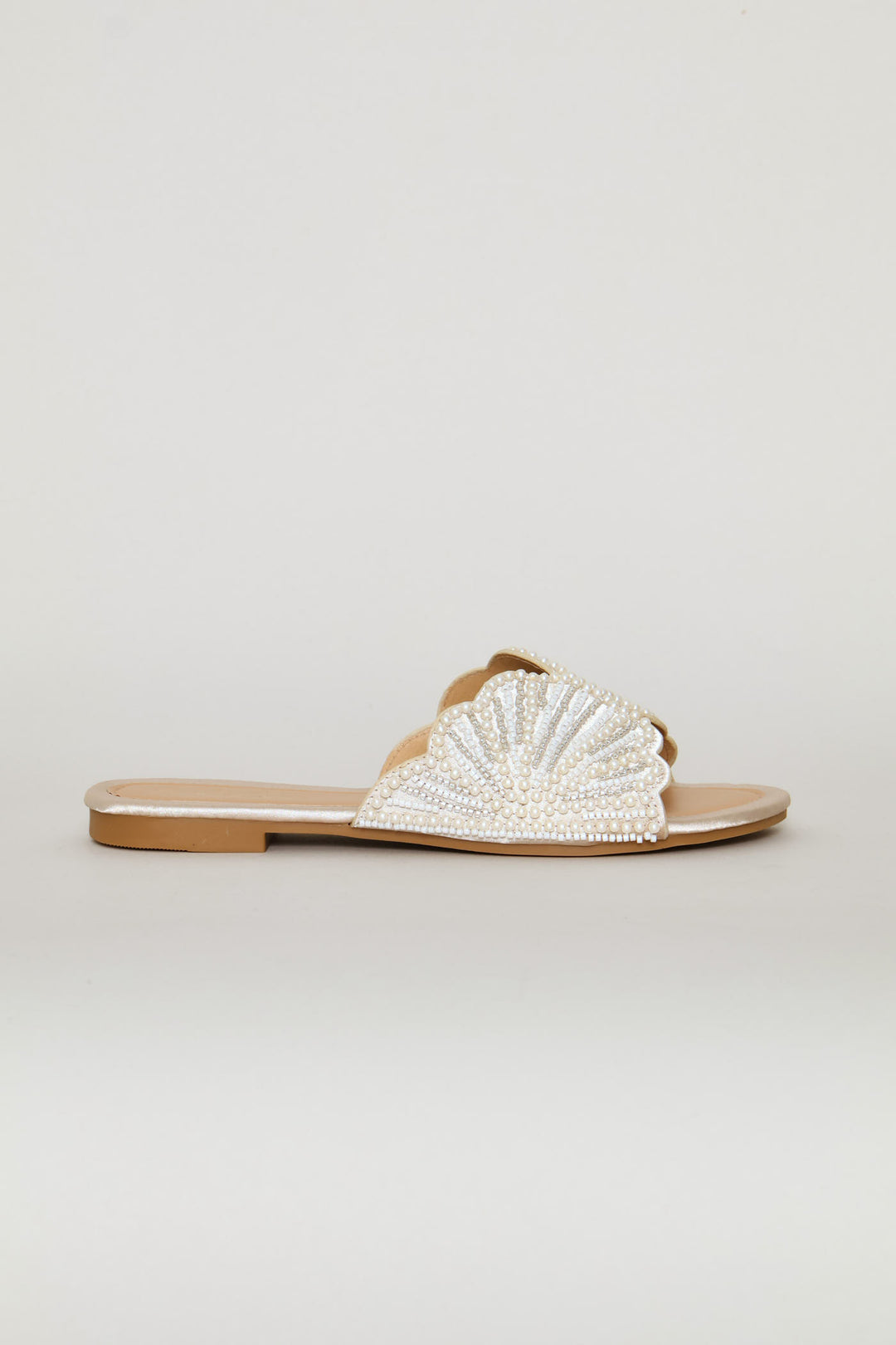 Shell Shaped Pearl Sandal - Champagne