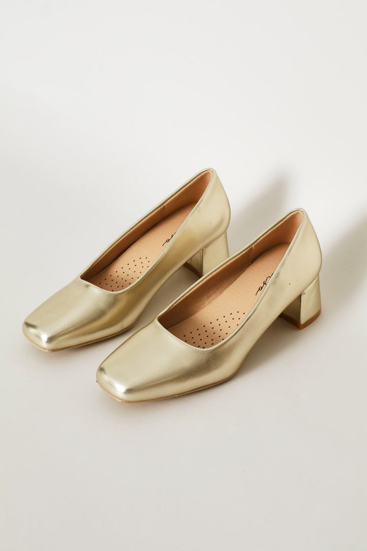 Crinkle Pu Sqaure Toe Court Heel - Gold