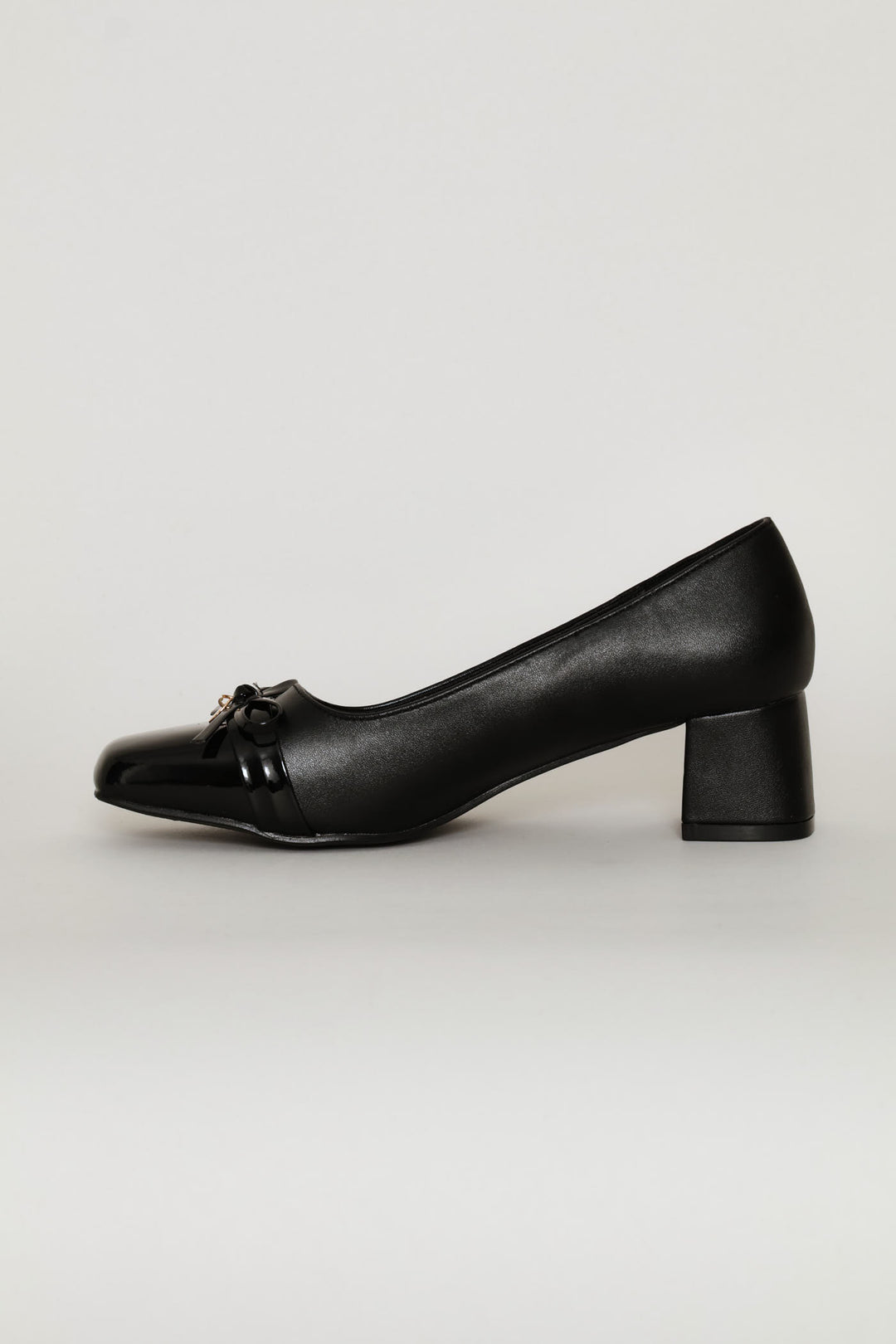 Bow & Metal Trim Square Toe Court Heel - Black