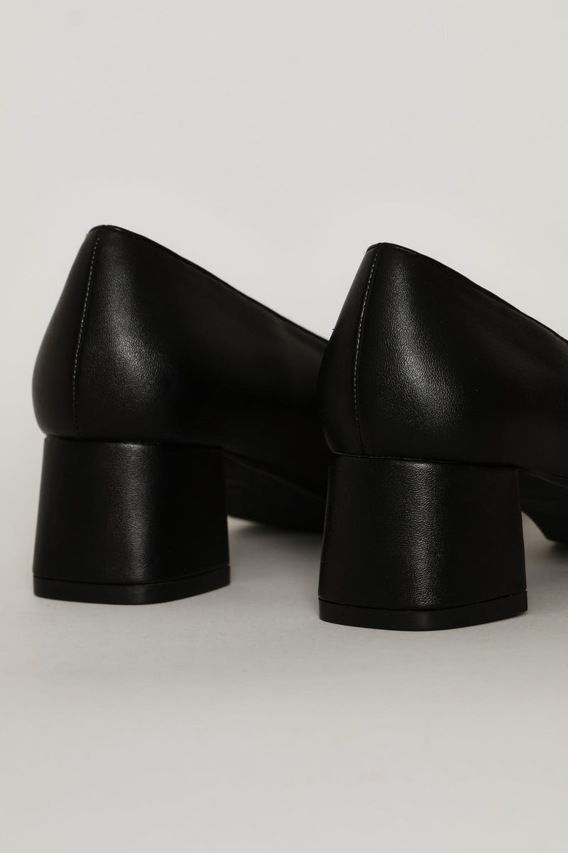 Bow & Metal Trim Square Toe Court Heel - Black