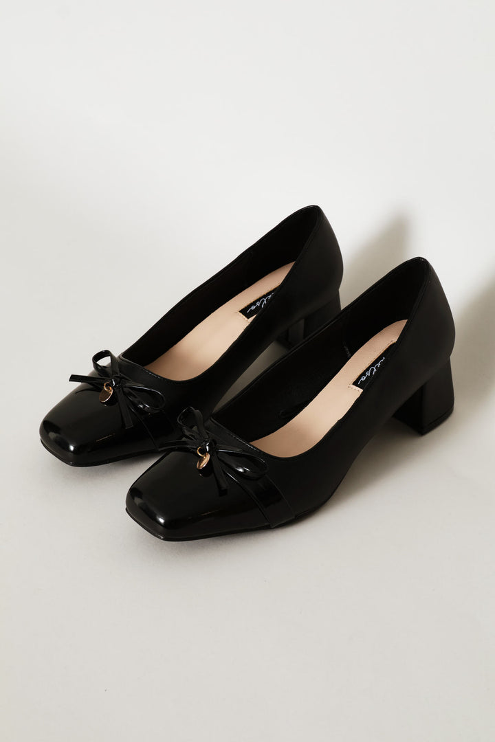Bow & Metal Trim Square Toe Court Heel - Black