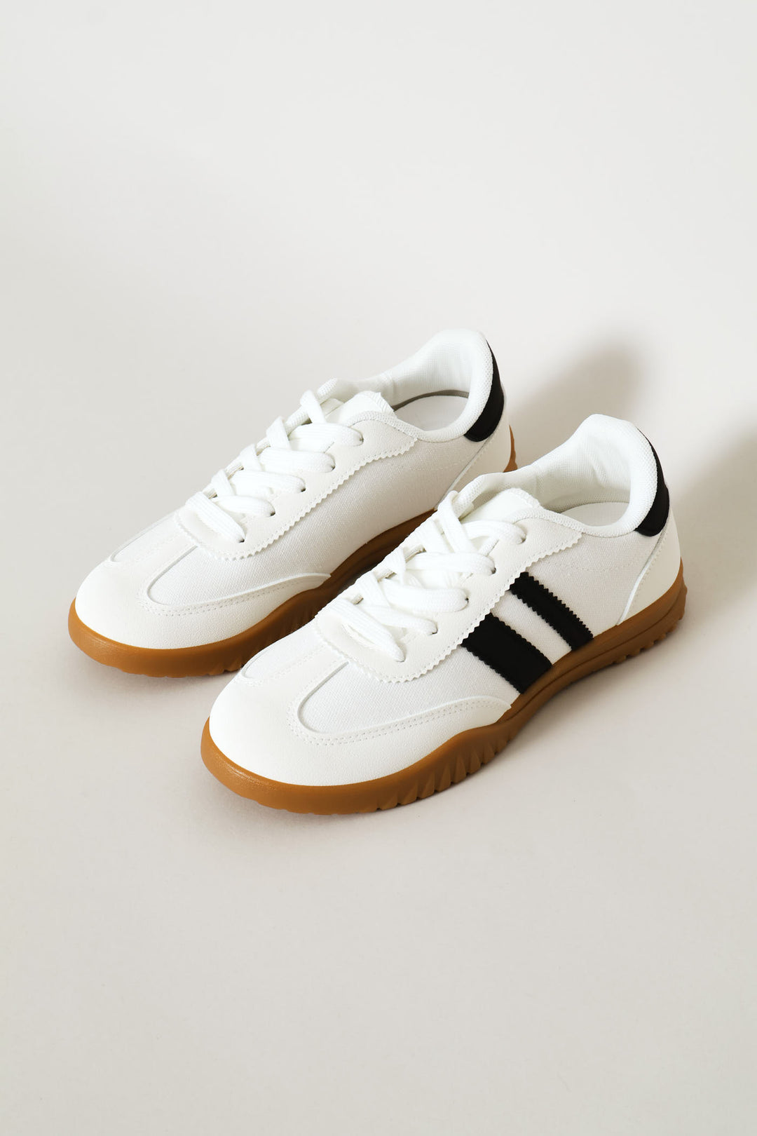 Trim Lace Up Street Sneaker - White