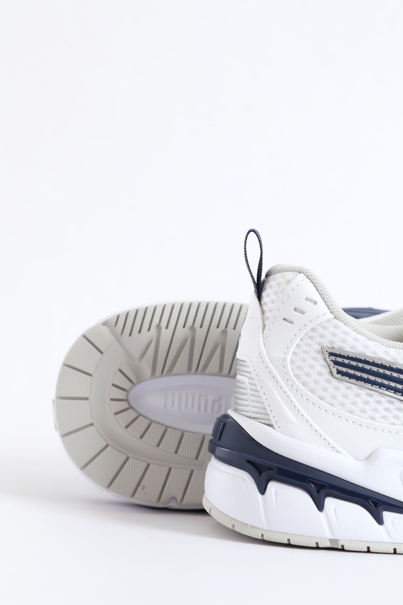 Mens Milenio Tech 2000 Sneaker - White/Blue – Edgars