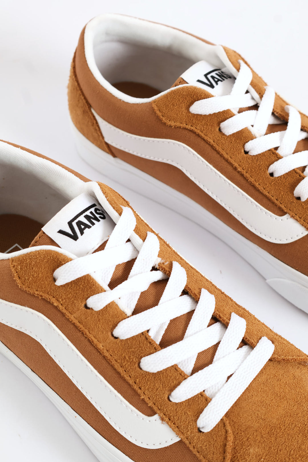 Vero Lace Up Sport Low Sneaker - Tan