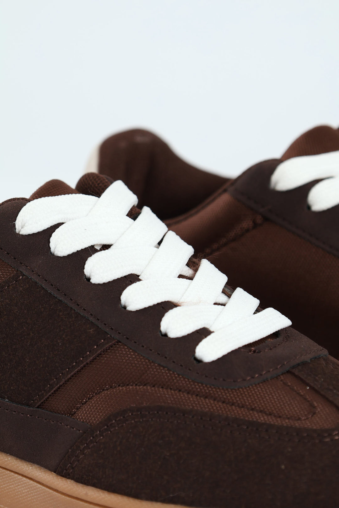 Boys Gumsole Sneaker - Chocolate