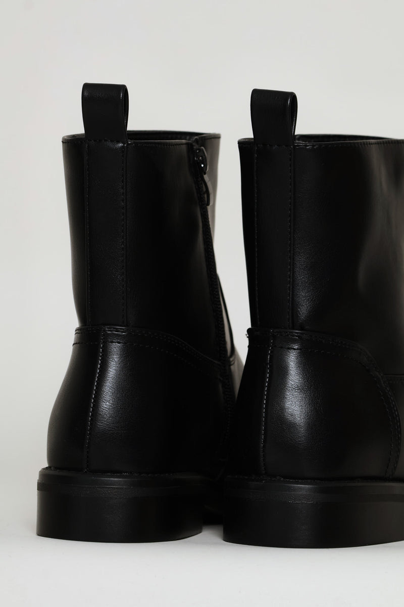Round Toe Ankle Boot - Black