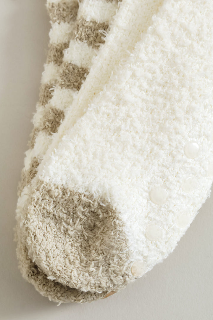 2 Pack Cable Knit Cosy Socks - White/Beige