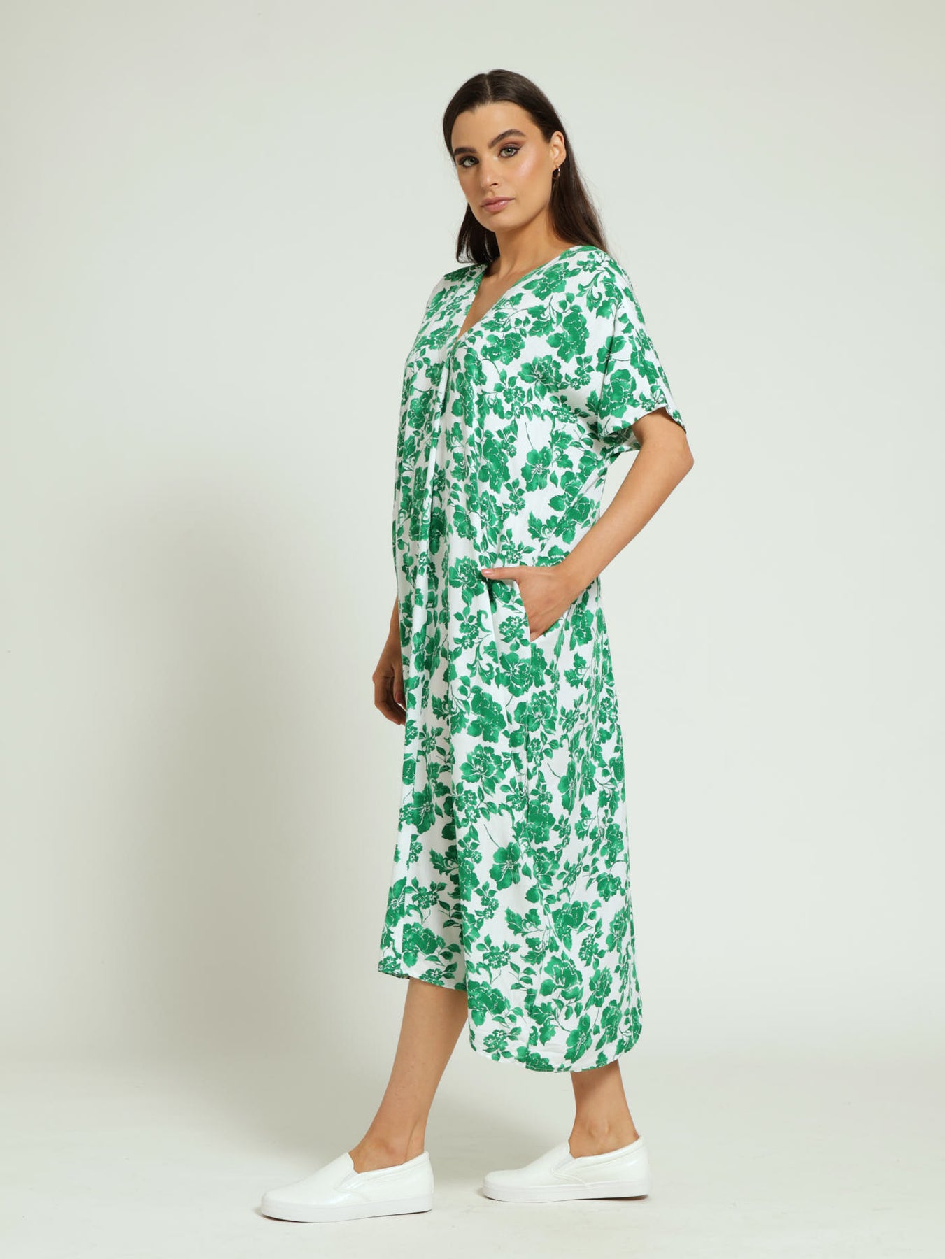 VNeck Kaftan Pleated Front Midaxi Dress White/Green Edgars