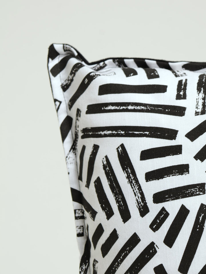 Cross Hatch Scatter Cushion - Black