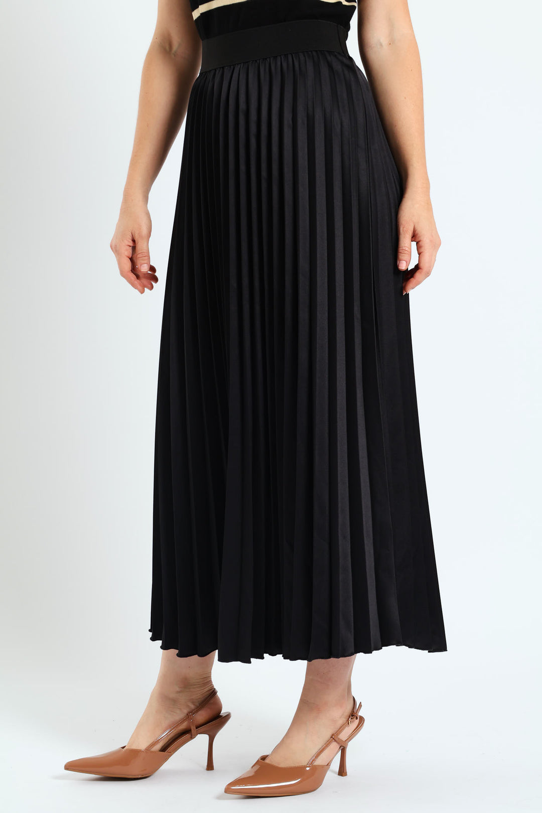 Elasticated Satin Pleated Maxi Skirt - Black