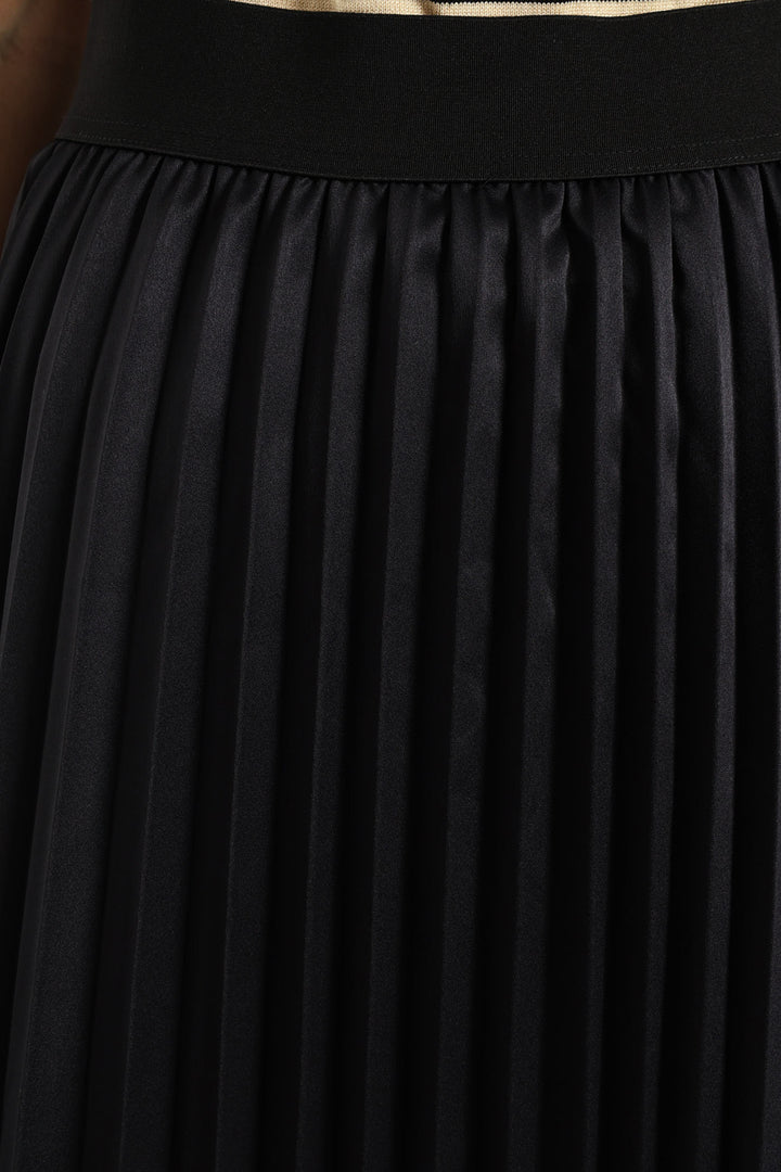 Elasticated Satin Pleated Maxi Skirt - Black