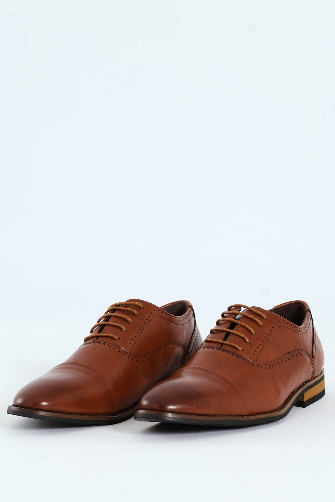 Lace Up Oxford With Toe Cap - Tan