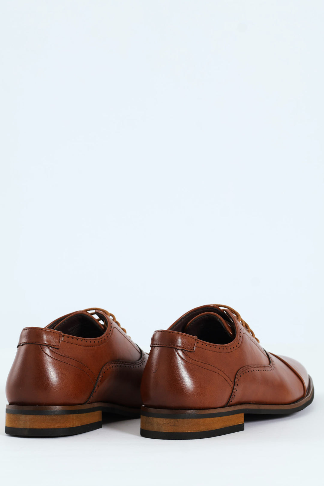 Lace Up Oxford With Toe Cap - Tan
