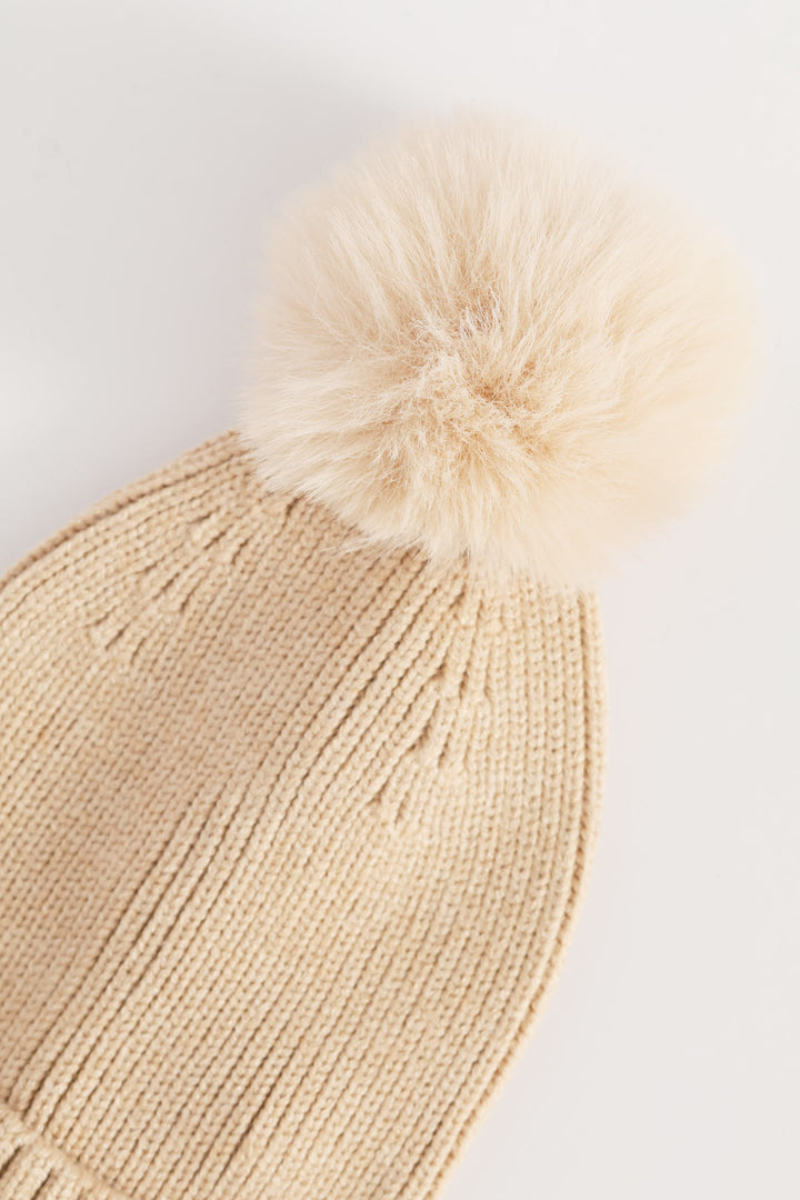 Knitted Pom Pom Beanie - Oatmeal