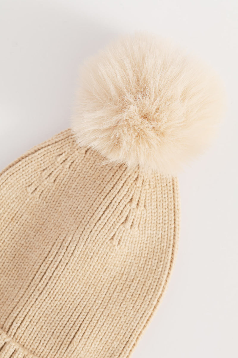 Knitted Pom Pom Beanie - Oatmeal