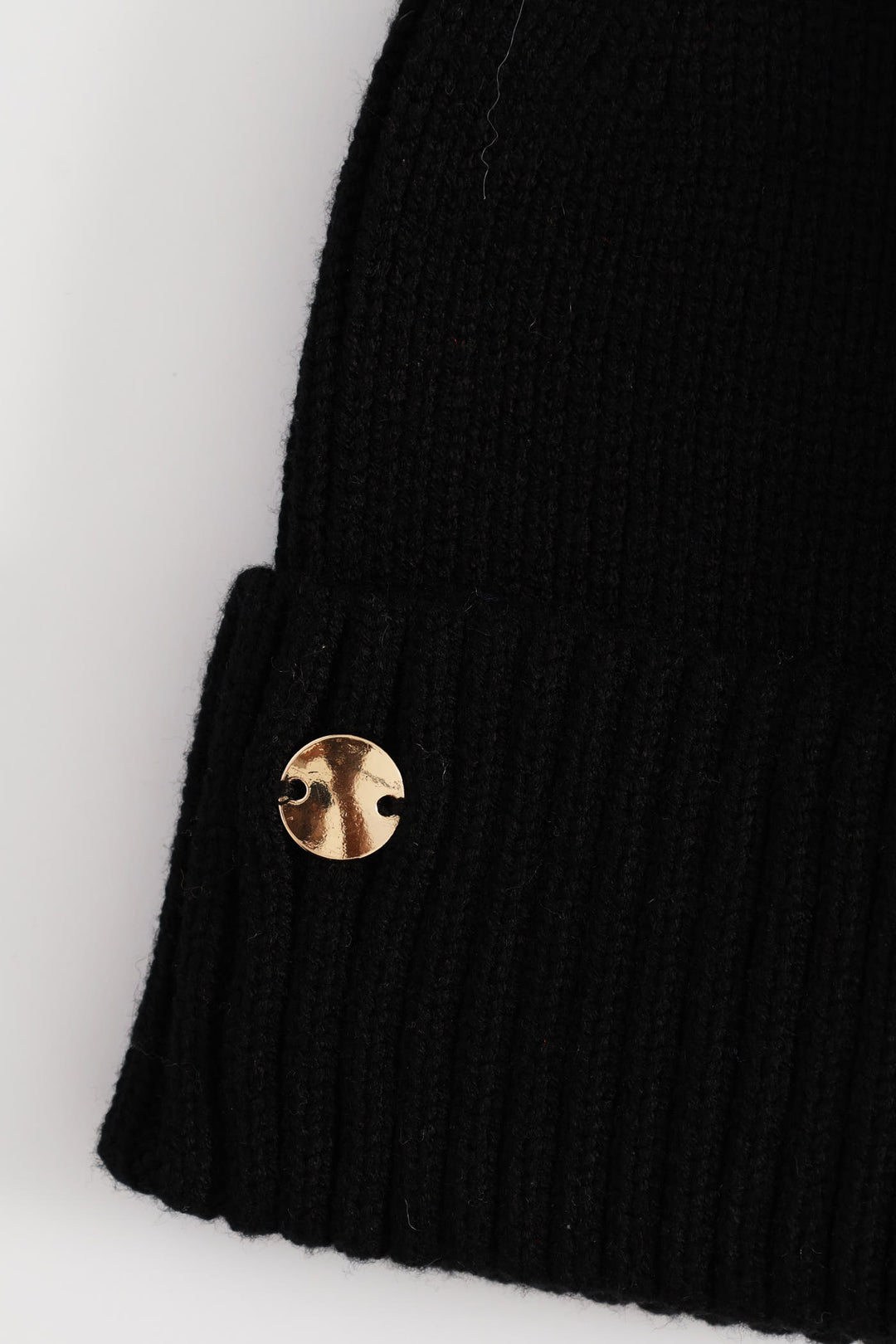 Knitted Pom Pom Beanie - Black