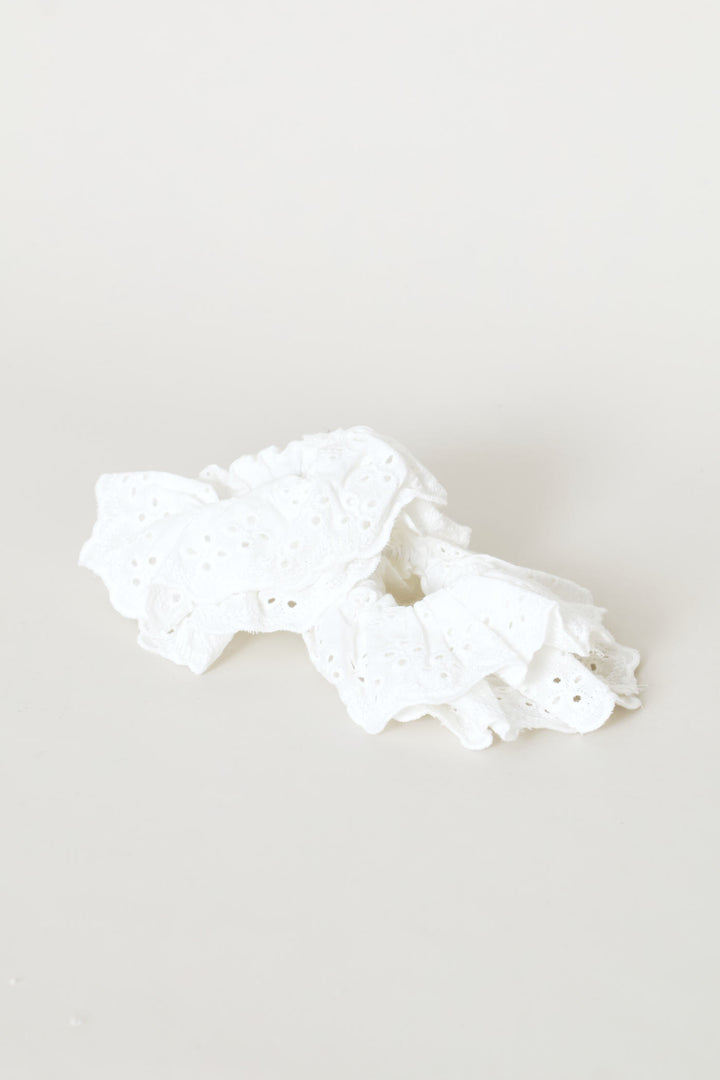 Girls 2 Pack Anglaise Scrunchies - White