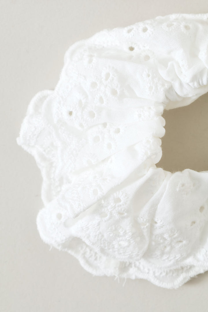 Girls 2 Pack Anglaise Scrunchies - White