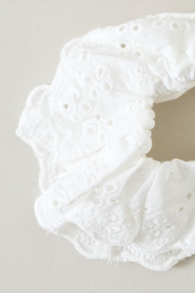 Girls 2 Pack Anglaise Scrunchies - White