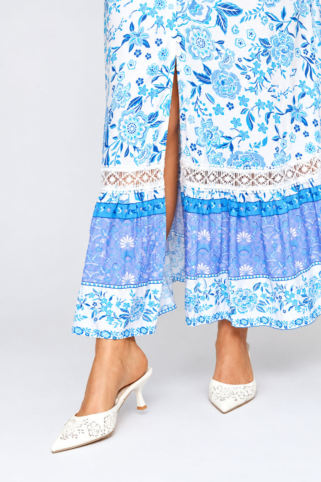 Cap Sleeve V-Neck Button Through Print Tiered Maxi Dress - Blue