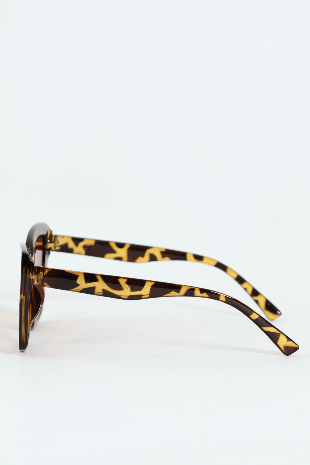 Bevelled Cateye Gradient Lense Sunglasses - Tortoise