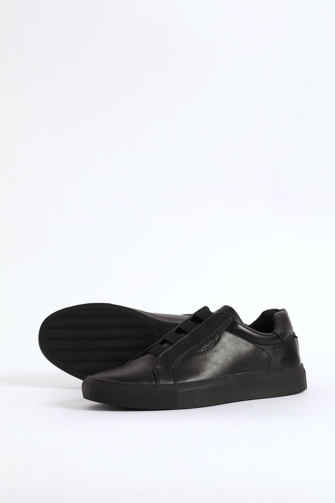 Axel Elastic Lace Sneaker - Black