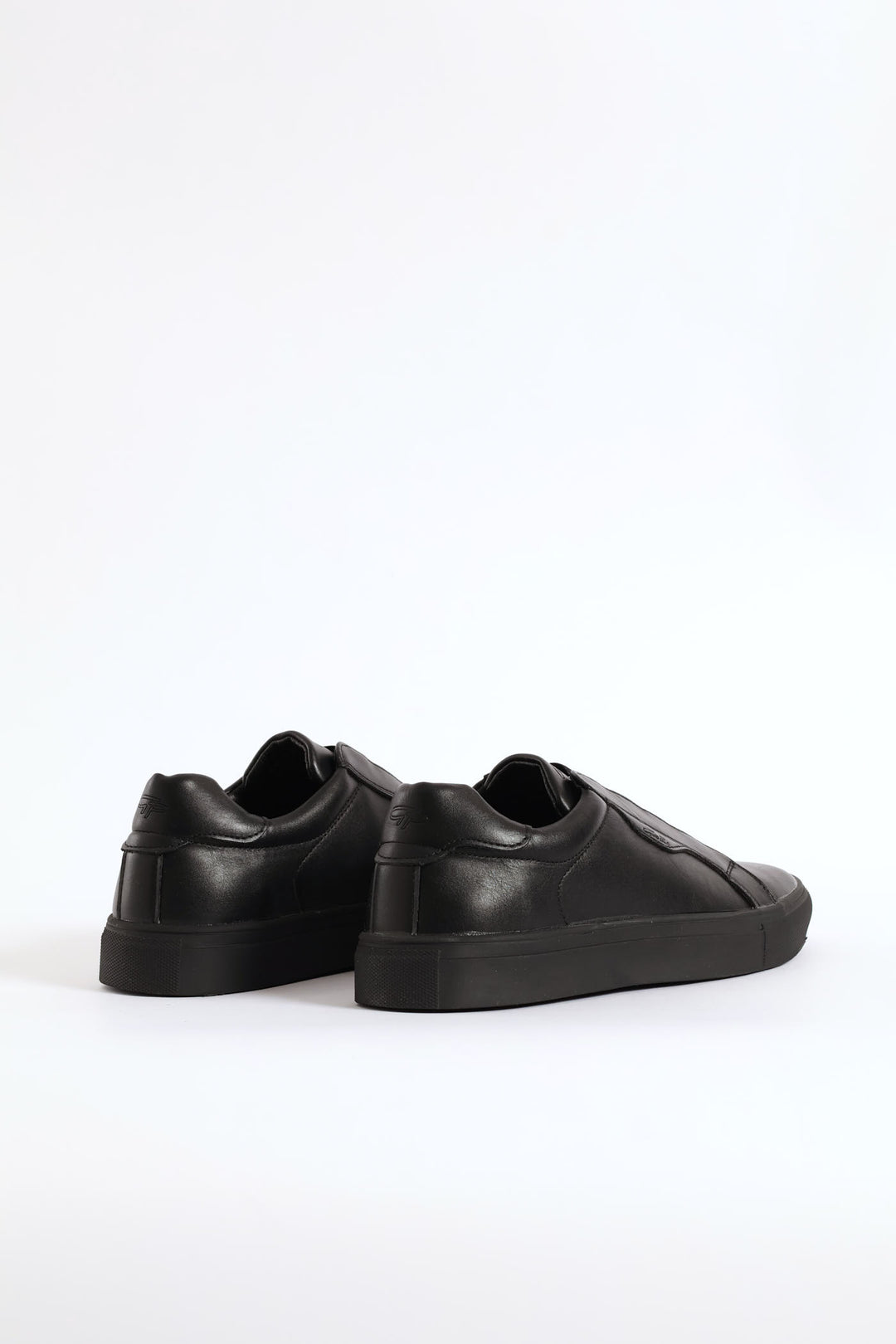 Axel Elastic Lace Sneaker - Black