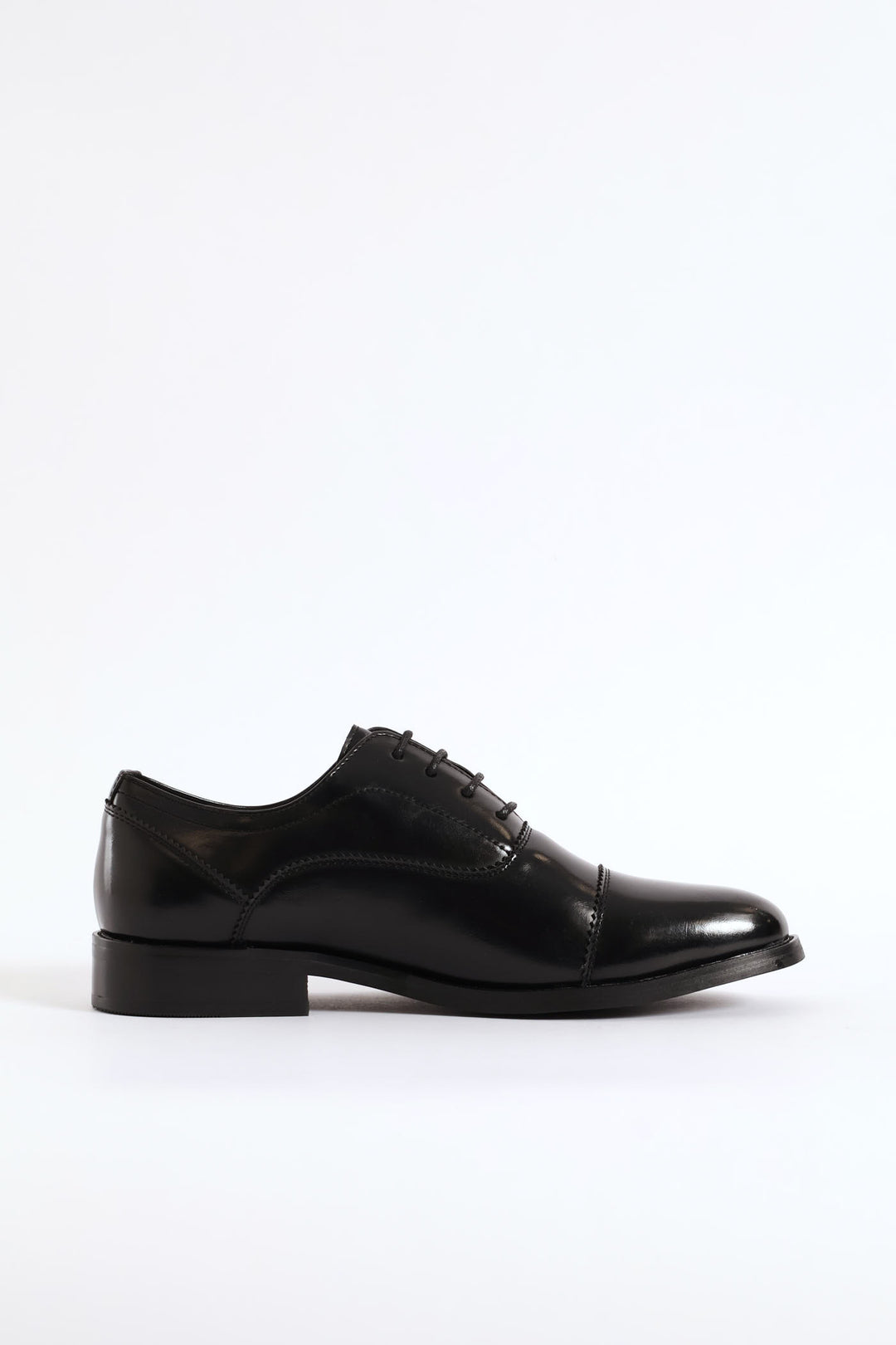 Lace Up Almond Toe Oxford Shoe - Black