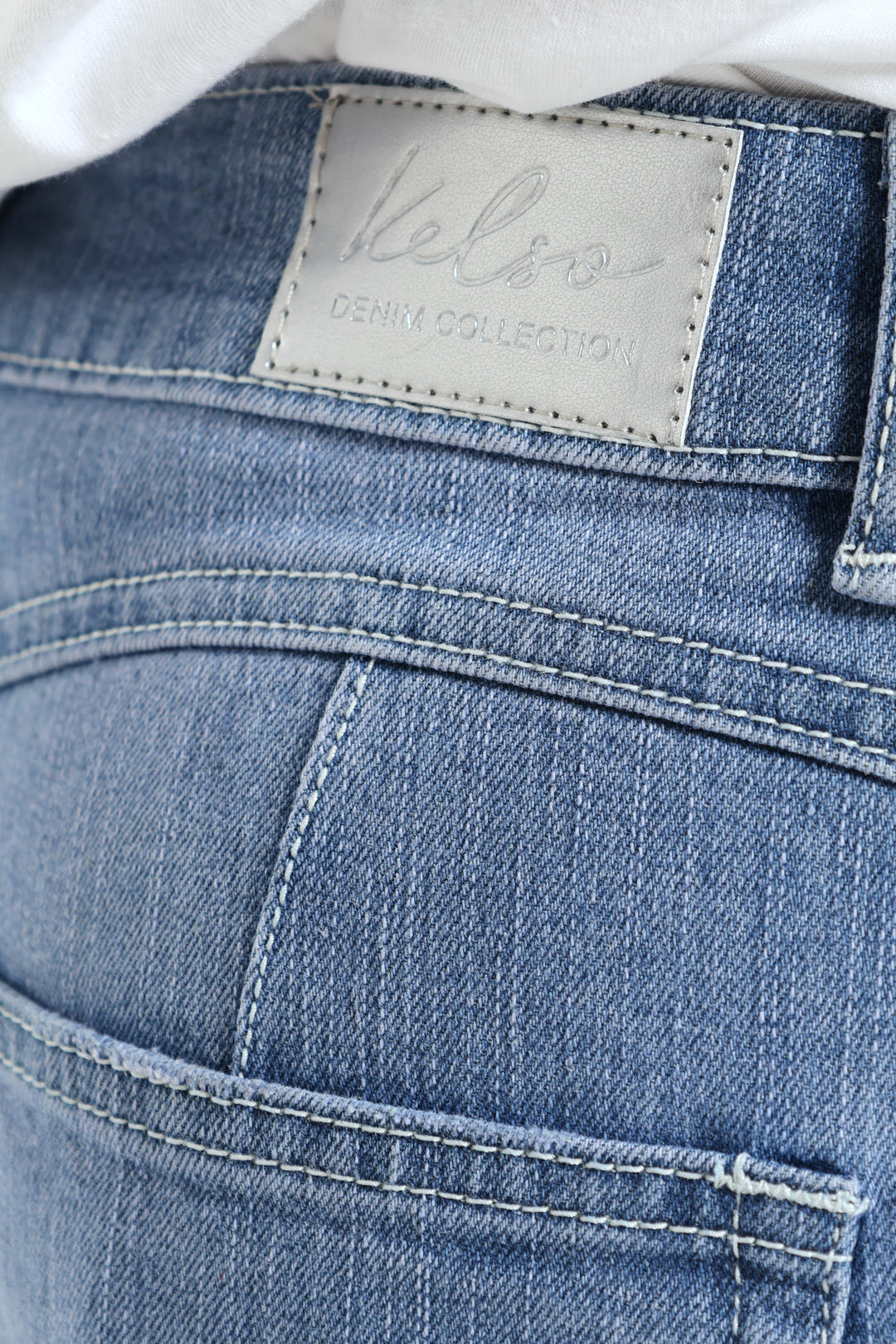 Push-Up Stretch Abrased Mom Jean - Stonewash