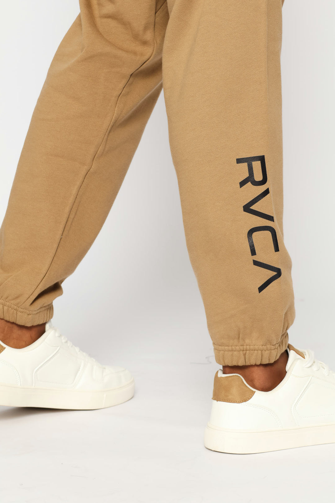 Swift Trackpant - Taupe