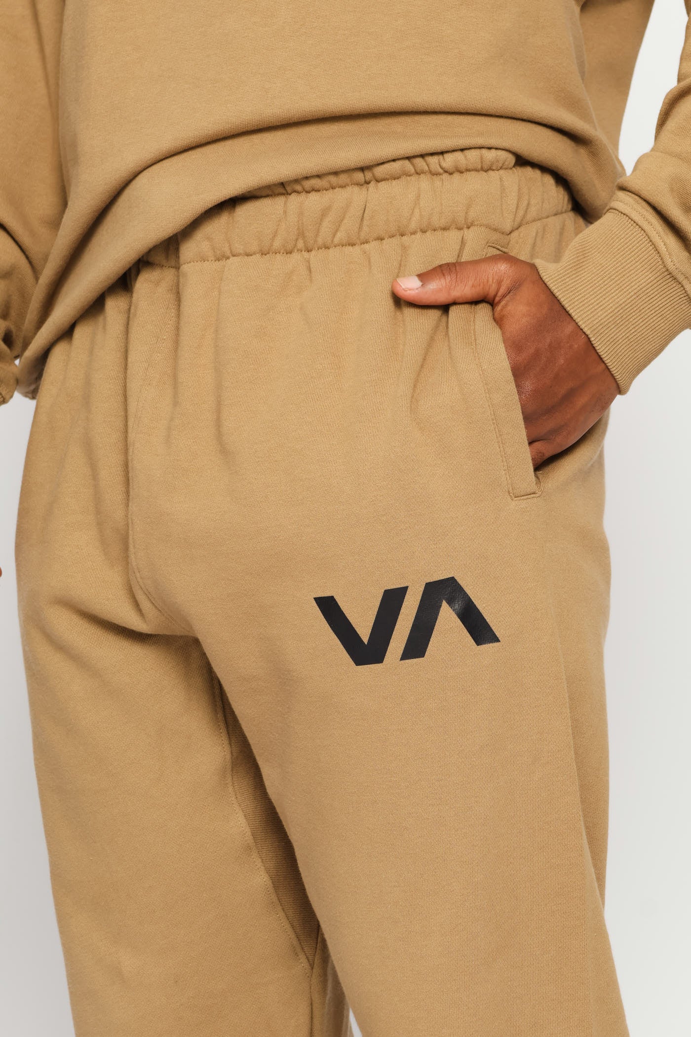 Mens Swift Trackpant - Taupe – Edgars