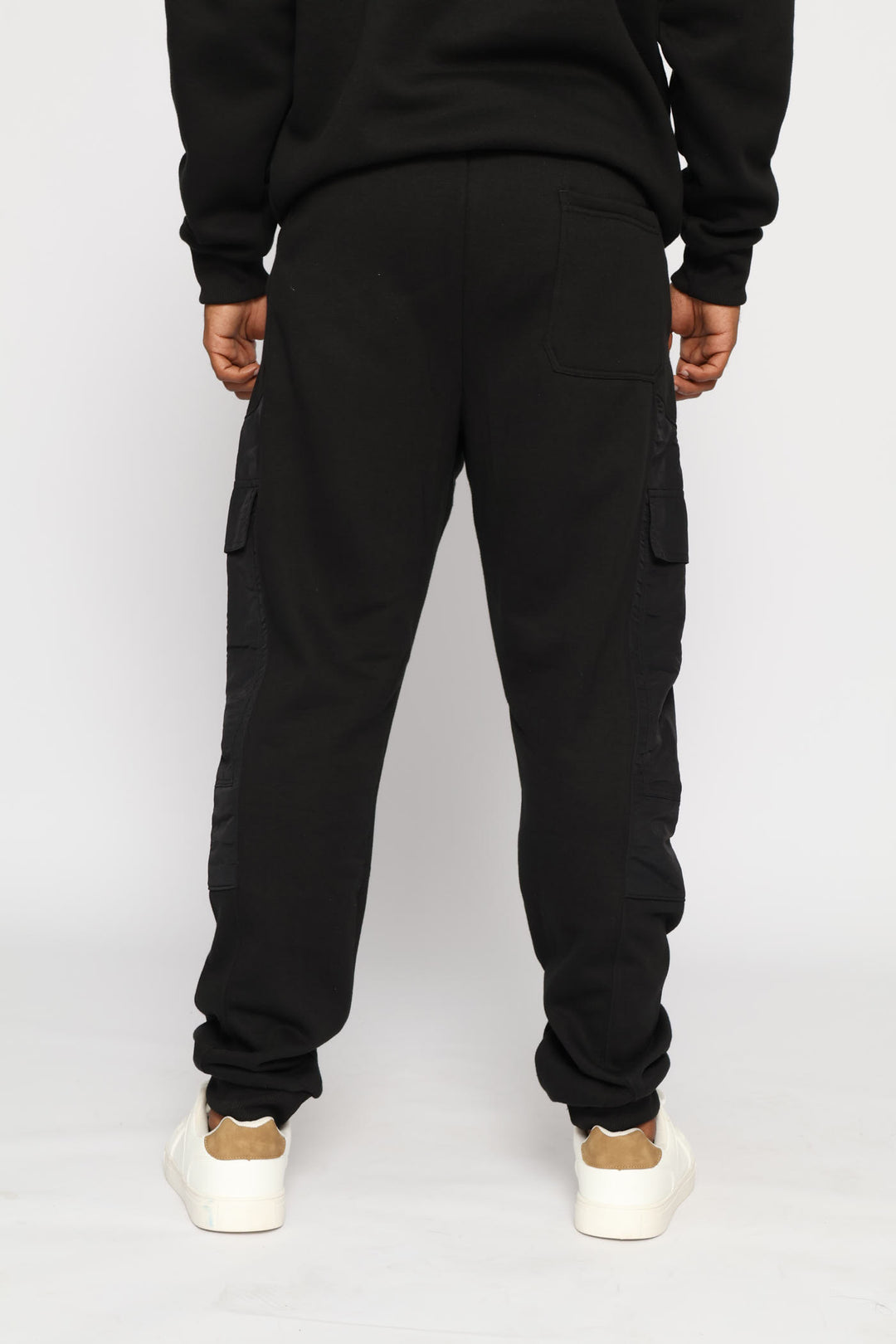 Hybrid Pocket Detail Jogger - Black