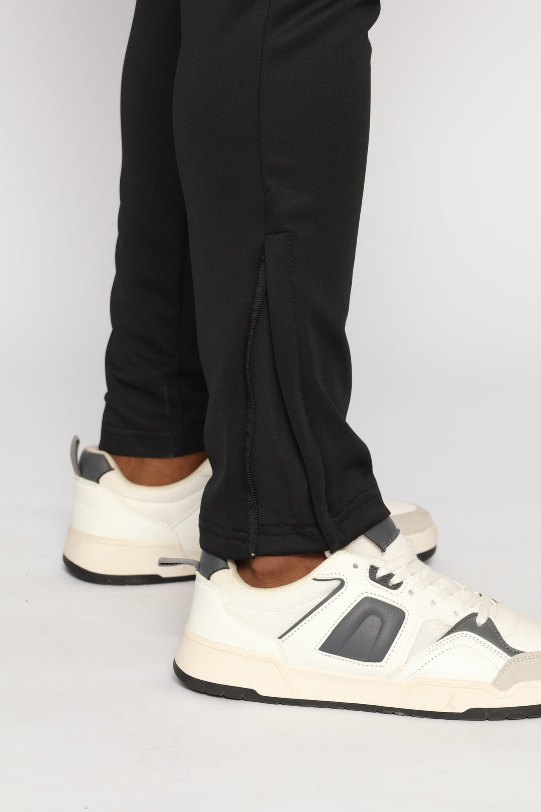 Ghost V2.0 Jogger - Black