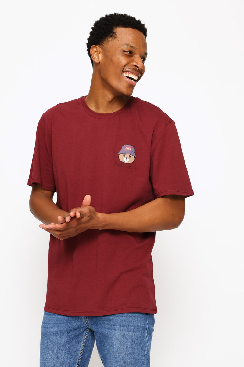 Just Chill Bear Chest Print Tee - Burgundy