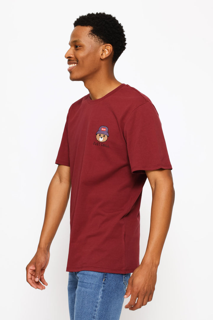 Just Chill Bear Chest Print Tee - Burgundy