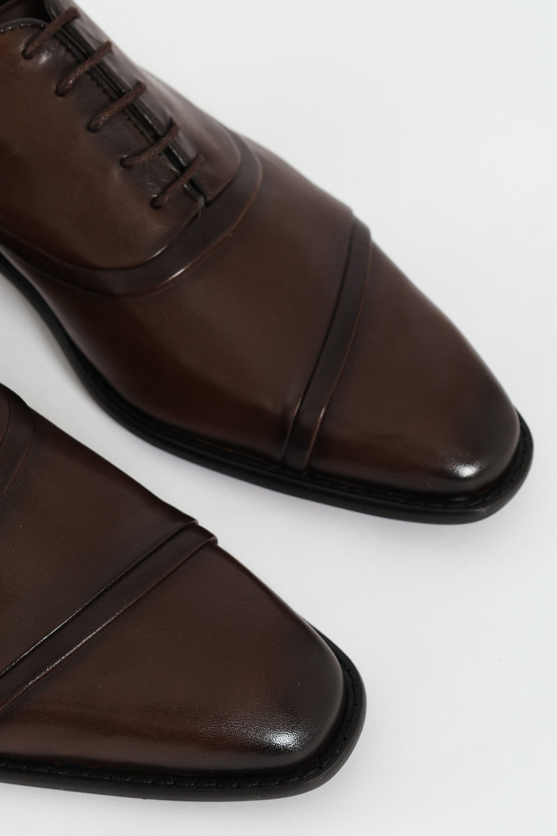 Leather Oxford Toe Cap Dress Shoe - Brown
