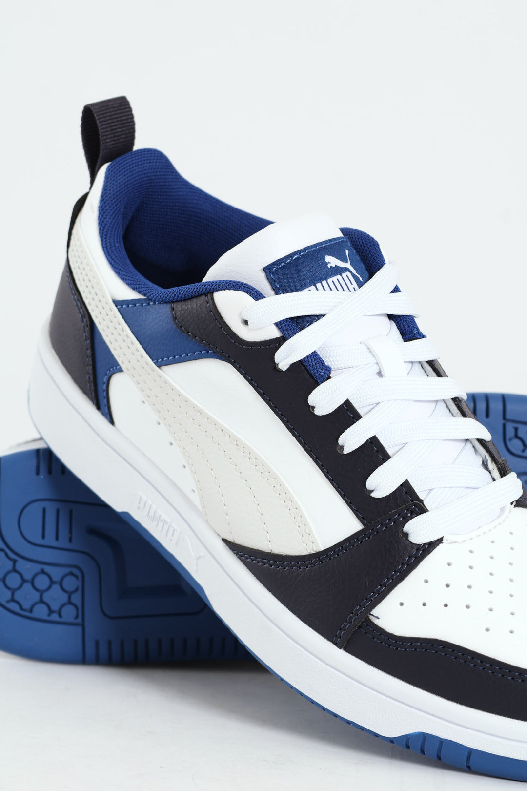 Boys Puma Rebound V6 Low Sneaker - White/Blue
