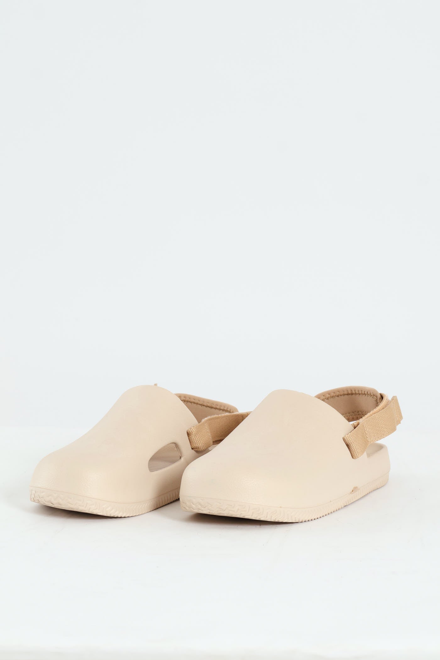 Mens Closed Toe Moulded Clog With Backstrap - Stone – Edgars