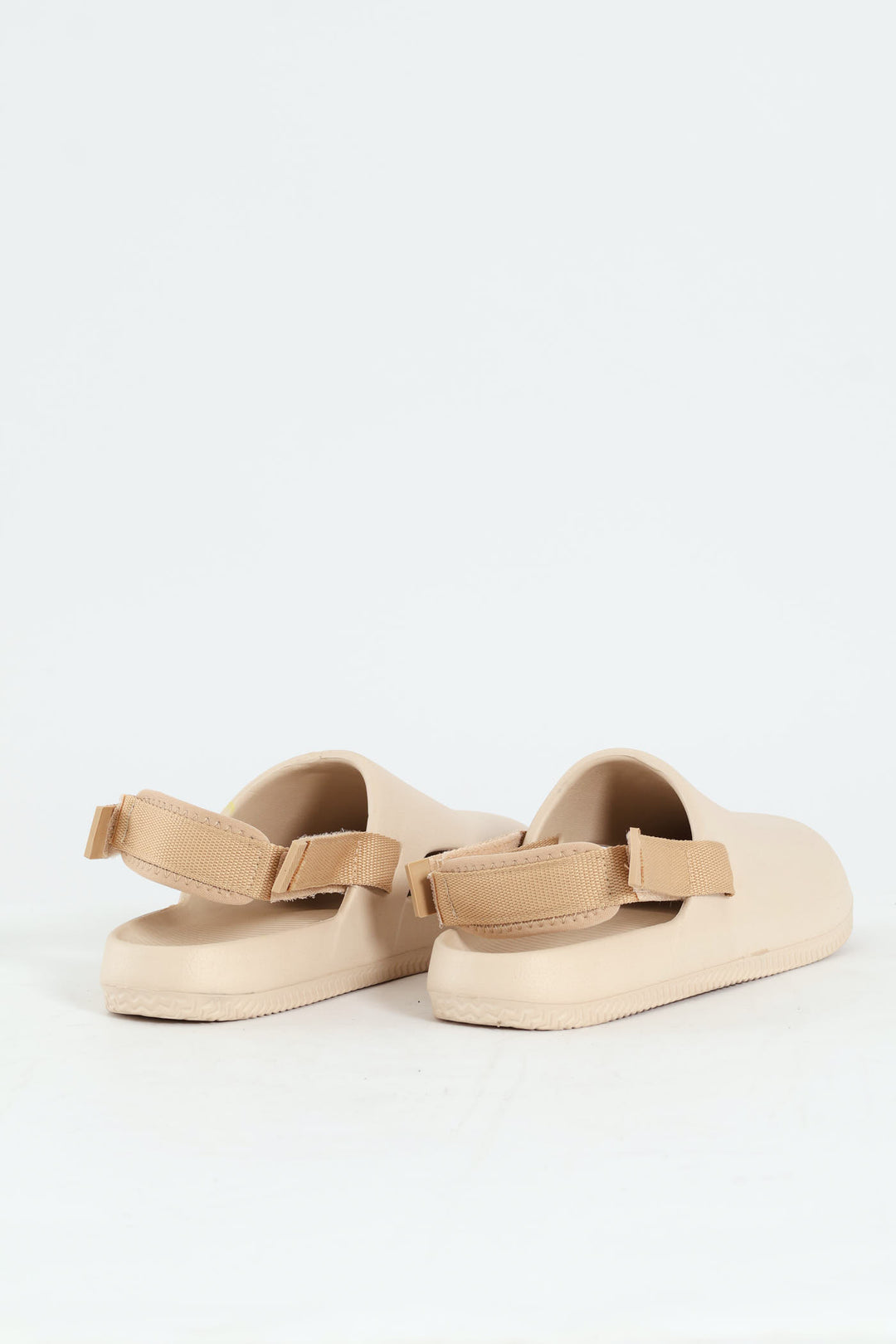 Closed Toe Moulded Clog With Backstrap - Stone